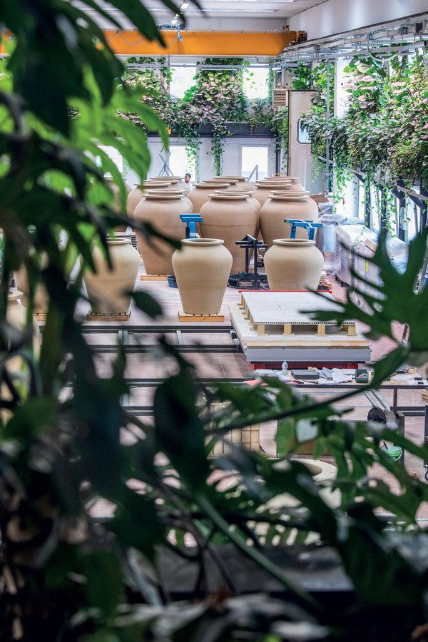 Company | Hand made amphoras