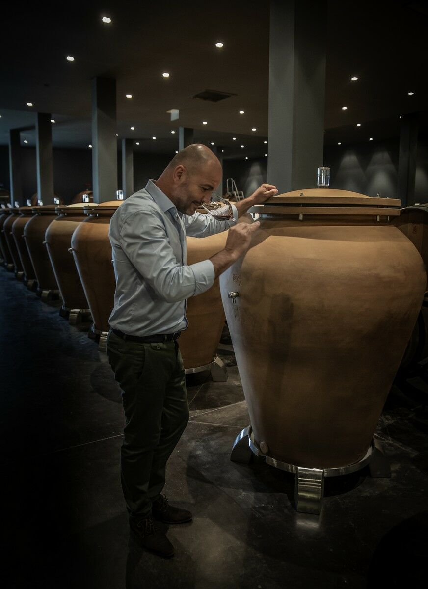 Ánforas para la crianza del vino de Chateau Larrivet - Tava